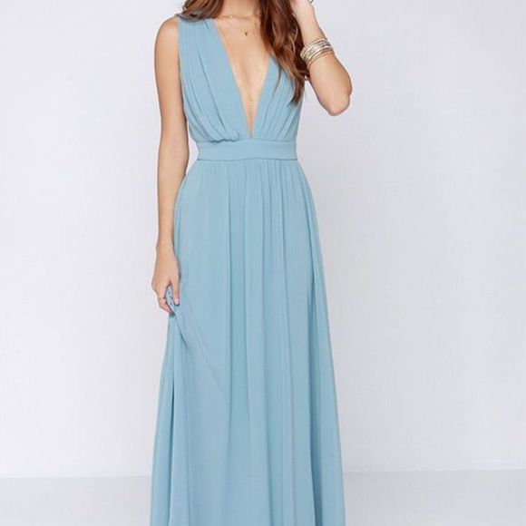 Dresses & Skirts - Deep V neck dress